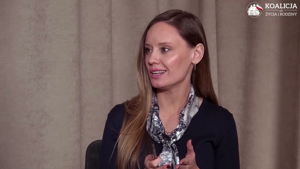  Unia Europejska chce narzucić Polsce &quot;HOMOMAŁŻEŃSTWA&quot;! Deforma polskiej Edukacji! Głos